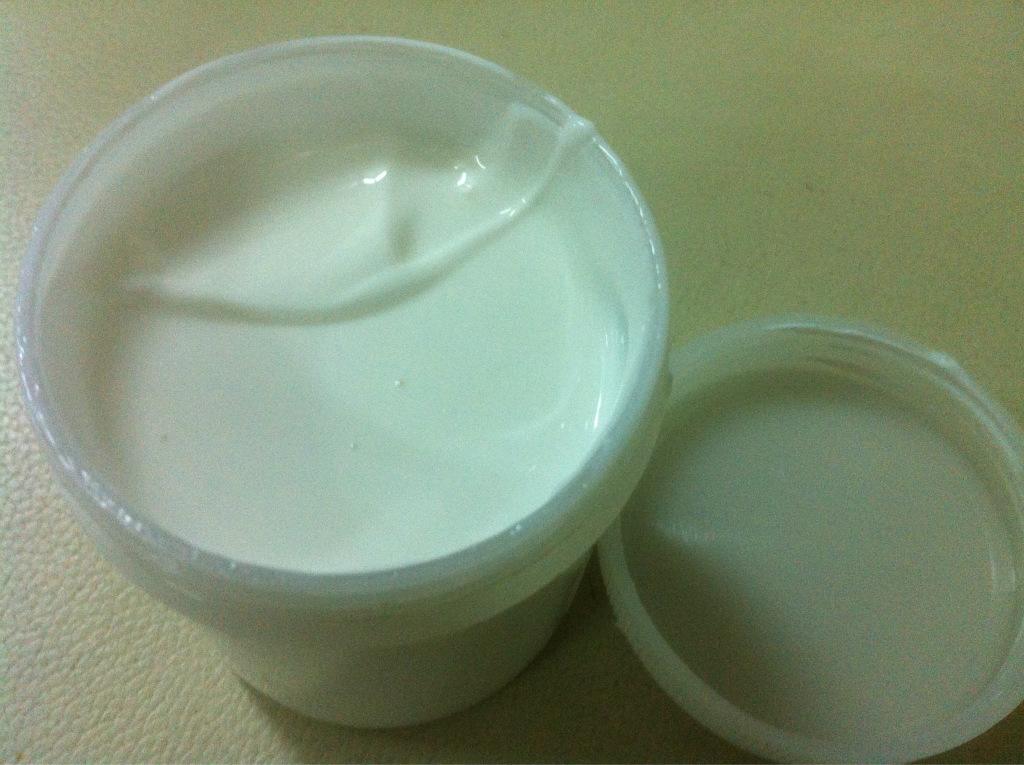 水性膠水起泡的原因有哪些？泡沫怎么辦？